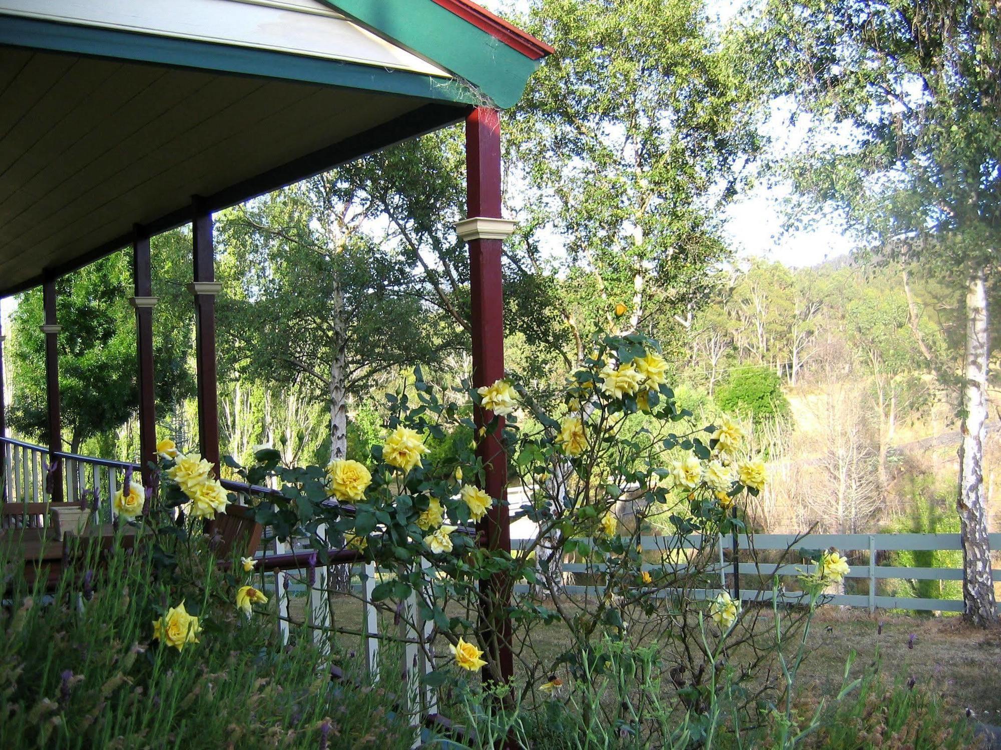 Crabtree House Bed & Breakfast Grove Екстериор снимка